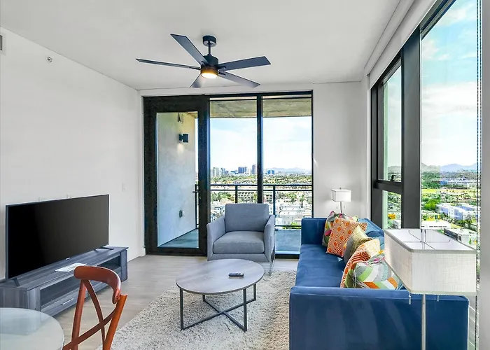 Global Luxury At Downtown
