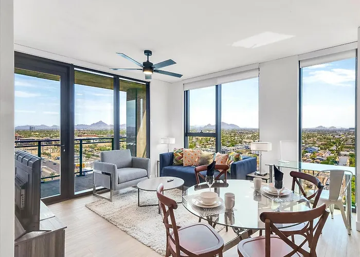 Global Luxury At Downtown Phoenix