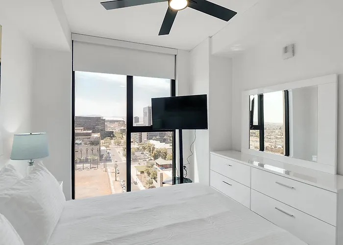 Global Luxury At Downtown Apartament