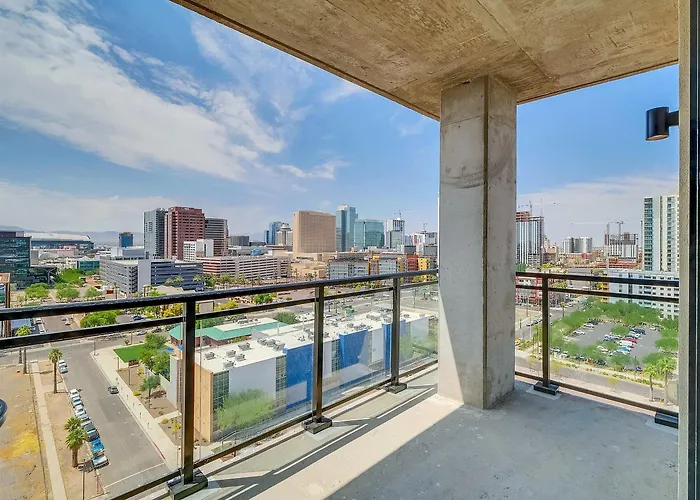 Global Luxury At Downtown